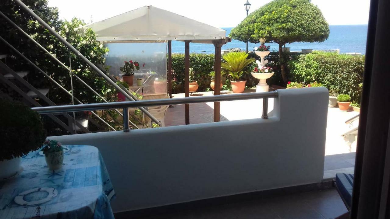 Family Sea & Garden View Apartment Preveza Buitenkant foto